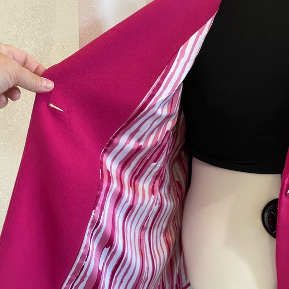 Dennis Basso Luxe Crepe Blazer - Picture 2 of 6